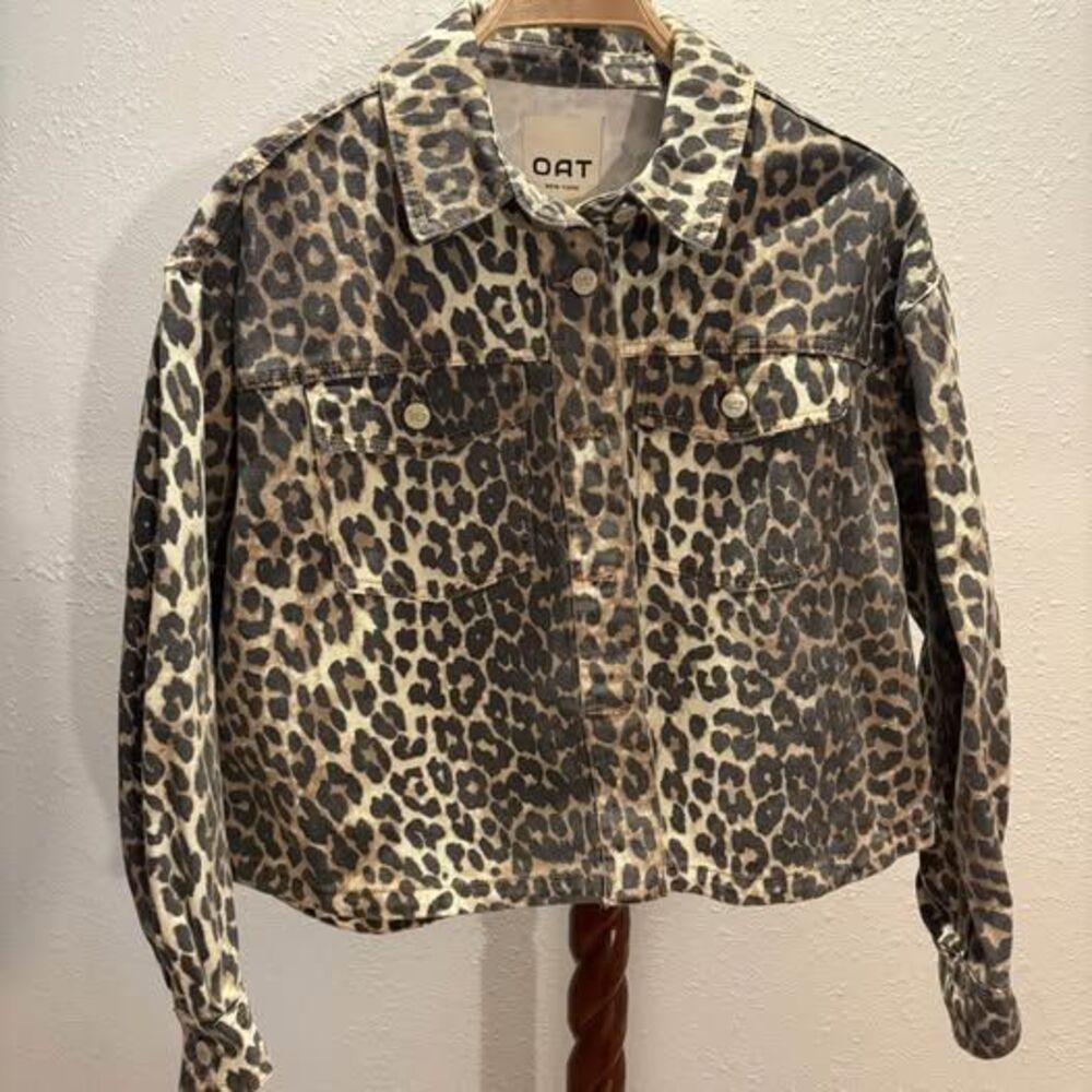 OAT New York Women's Size M Leopard Print Cropped Denim Jacket 100% Cotton